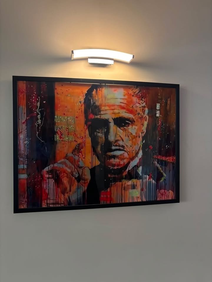 Nagyméretű portré falikép meleg fényben